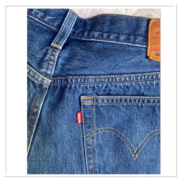 Levi’s 501 Classic Button Fly High Rise Raw Hem Cut Off Jean Shorts Blue 31 - Picture 8 of 11